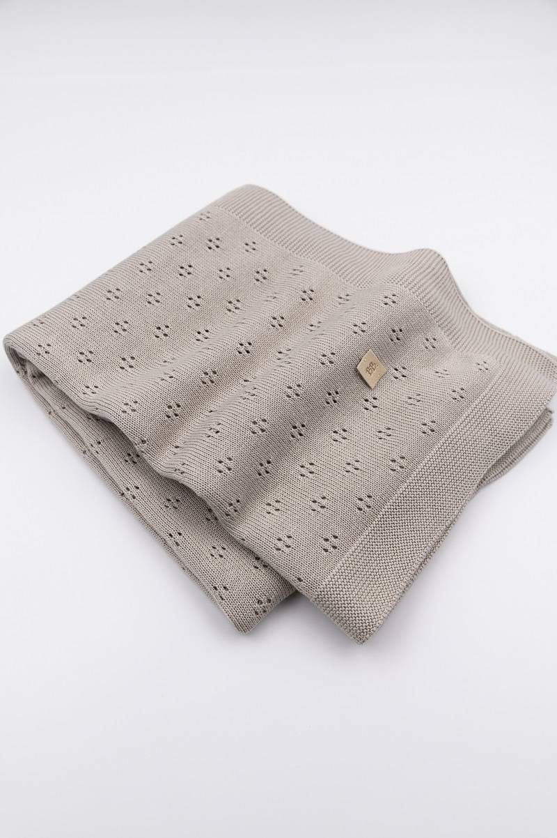 Bamboom+ – Gestrickte perforierte Decke