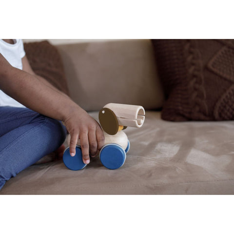 Plan Toys - Push & Pull Cucciolo